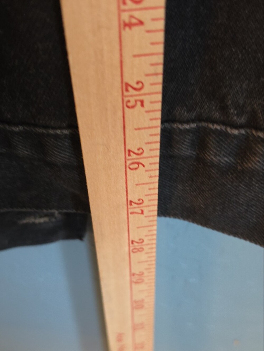 90s VTG Light Distressed Black Levi's Men's Denim-Style Jacket with Plaid Lining - Picture 9 of 9